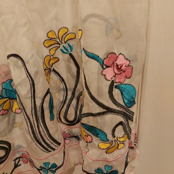 100% Silk top - Picture 4 of 5